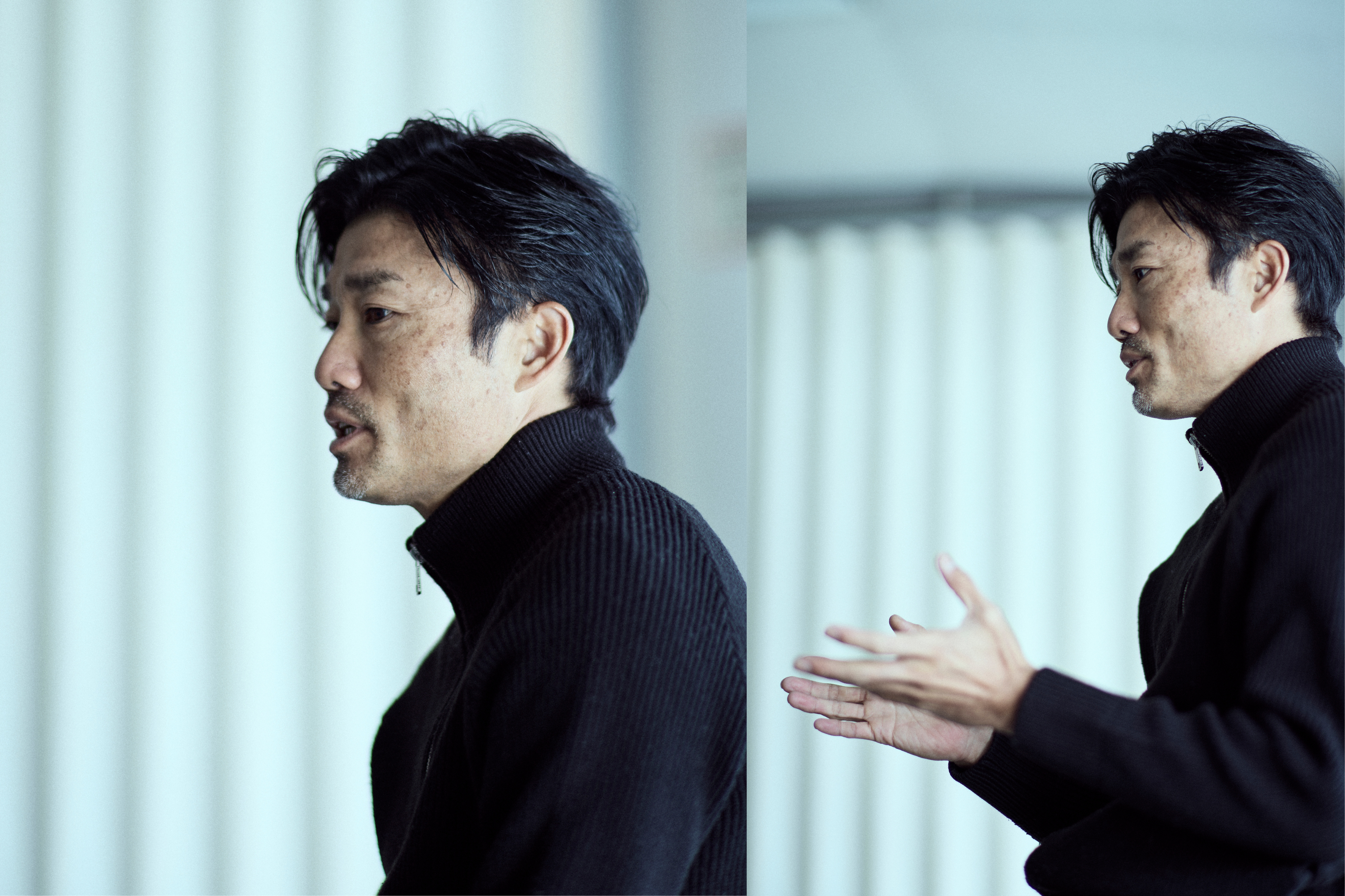 A photo of Suetsugu getting interviewed using both hands.